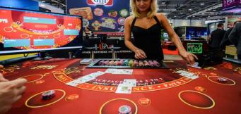 Live casino vs. virtuelt casino: Hvilken type spiller er du?