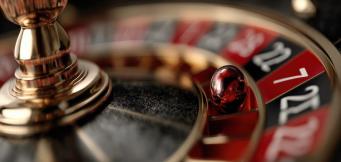 Lykketal og nytårs-overtro: Sådan giver du dine nytårsbets et festligt twist