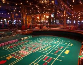 Craps: Skal du spille online eller i et live casino?
