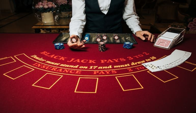 Blackjack side bets: En rangering af side bets - hvor risikable er de?