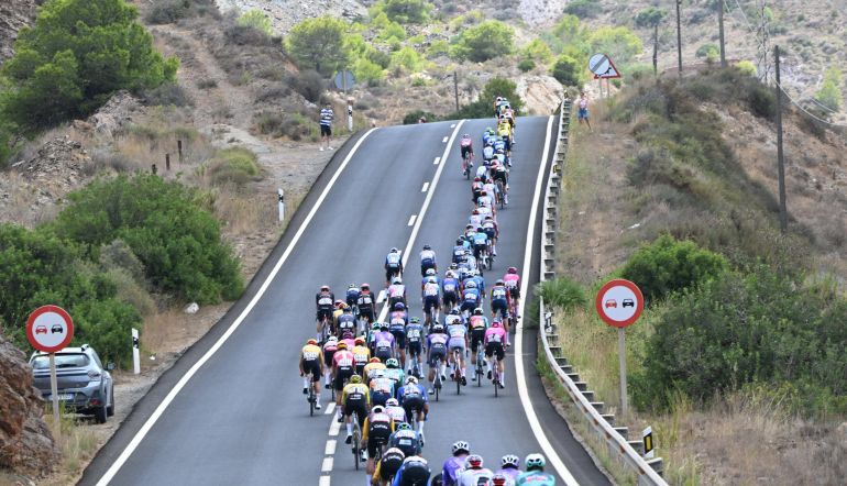 Vuelta 2026: Finaleugen og kampen om den røde trøje