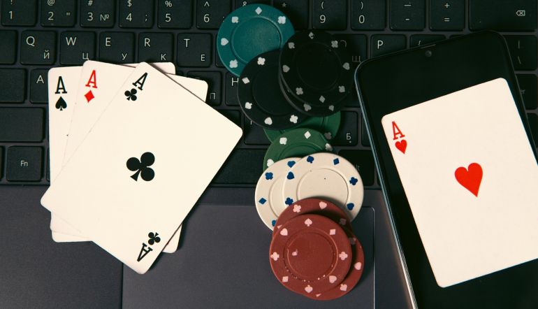 Starthænder i Texas Hold'em: hvilke hænder spiller du - og hvorfor