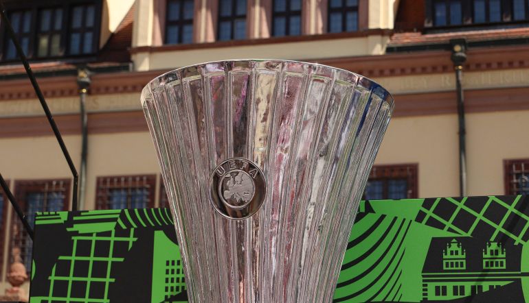 Hearts - FCN: odds og optakt til Conference League-premieren