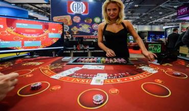 Live casino vs. virtuelt casino: Hvilken type spiller er du?